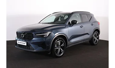 Volvo XC40 (2025) — foto 1
