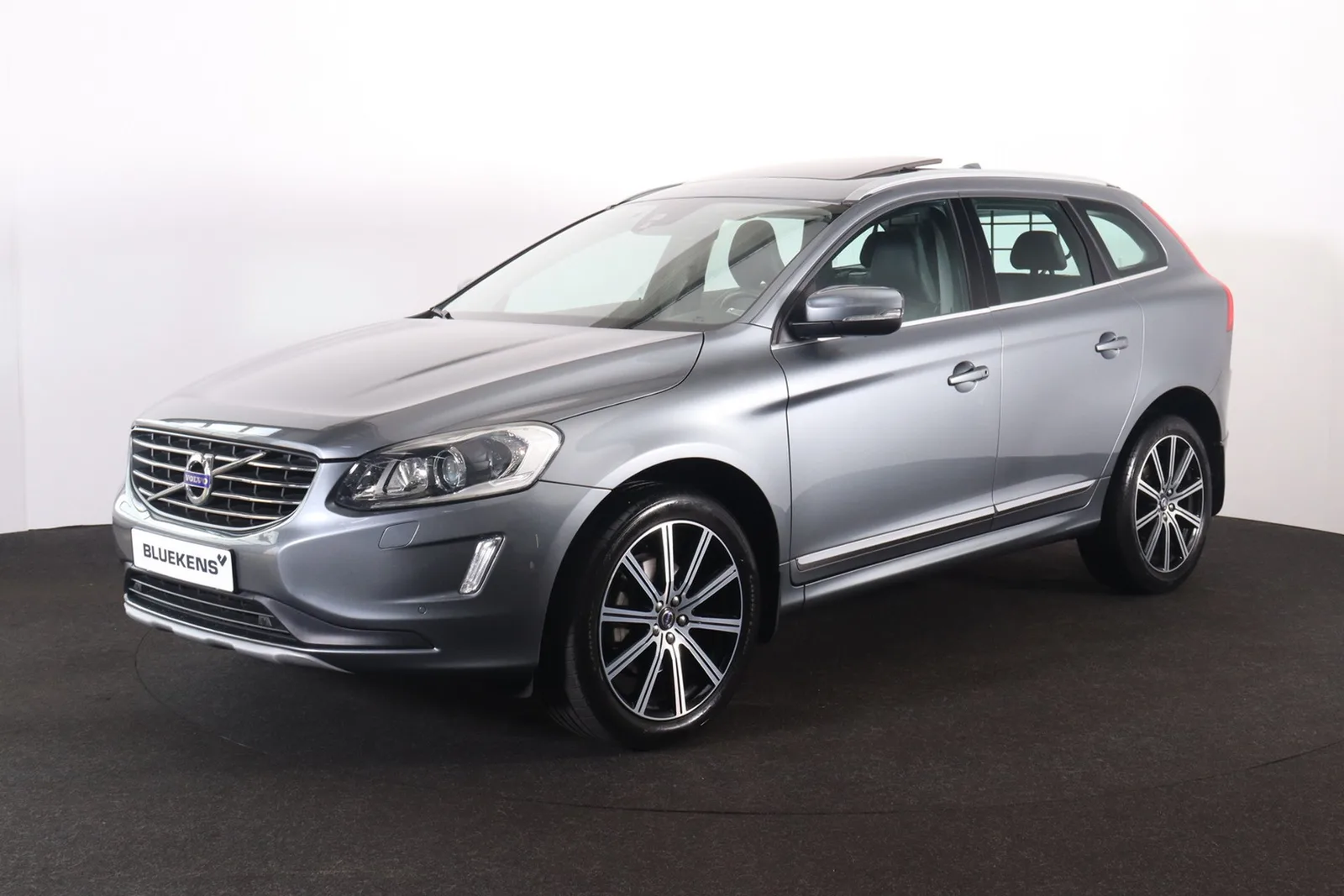 Volvo XC60 (2016) — foto 1