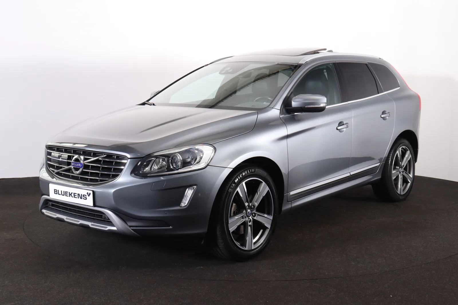 Volvo XC60 (2017) — foto 1