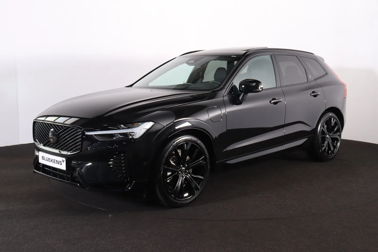 Volvo XC60 (2026) — foto 1