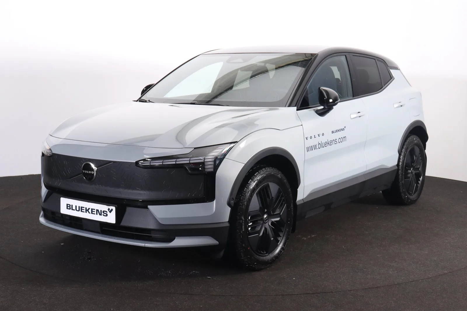 Volvo EX30 Cross Country (2025) — foto 1