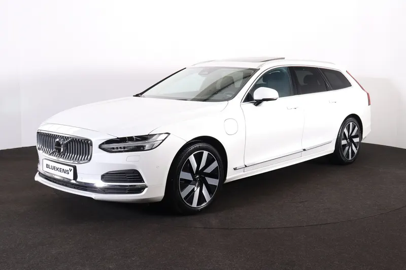 Volvo V90 (2025)
