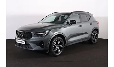 Volvo XC40 (2025) — foto 1