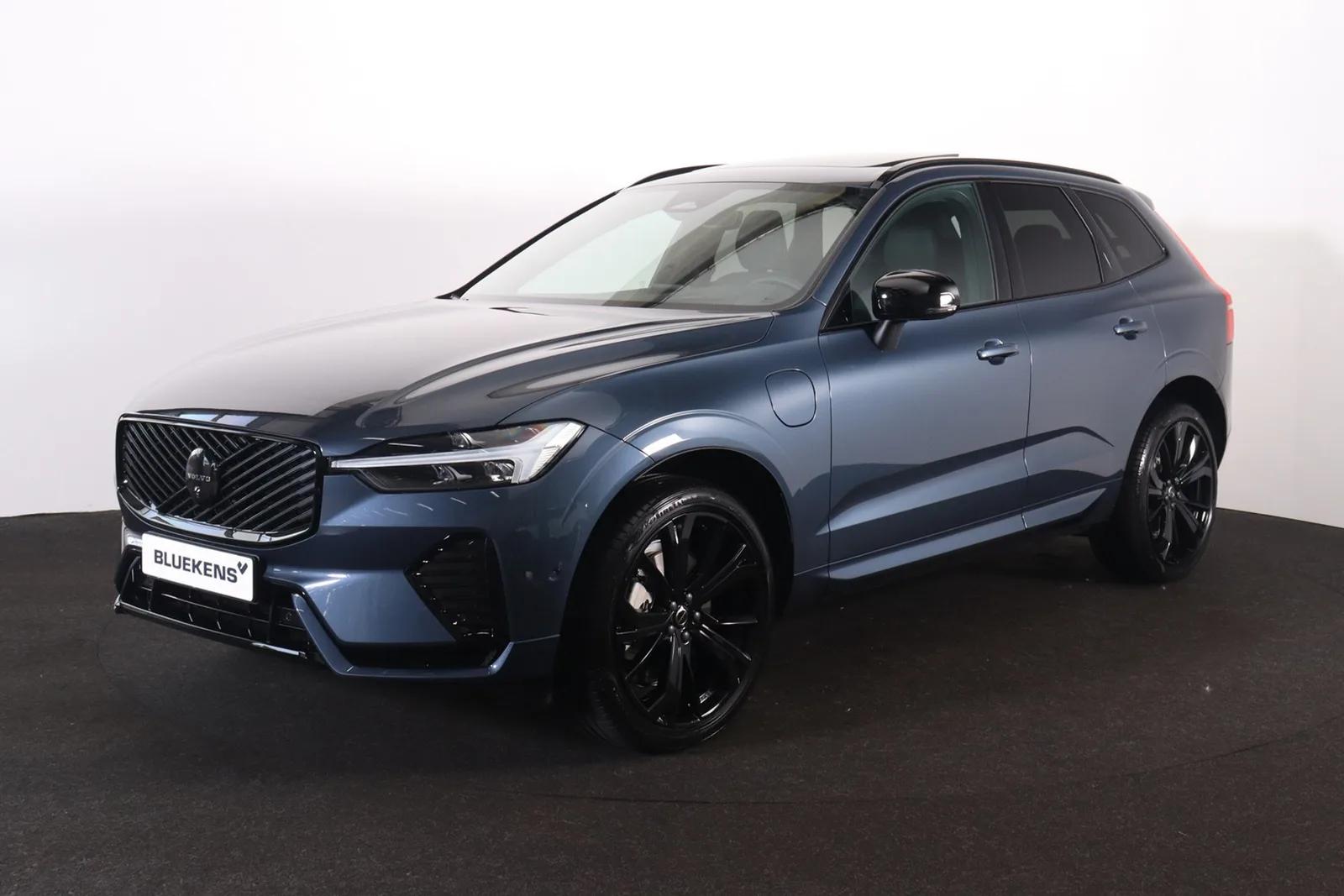 Volvo XC60 (2026) — foto 1