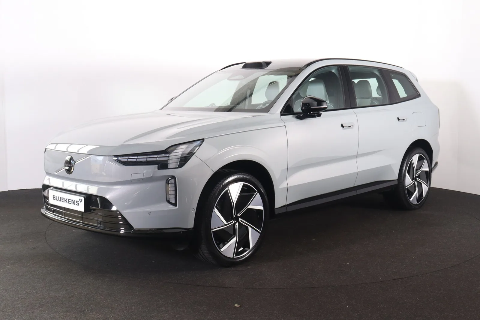 Volvo EX90 (2025) — foto 1
