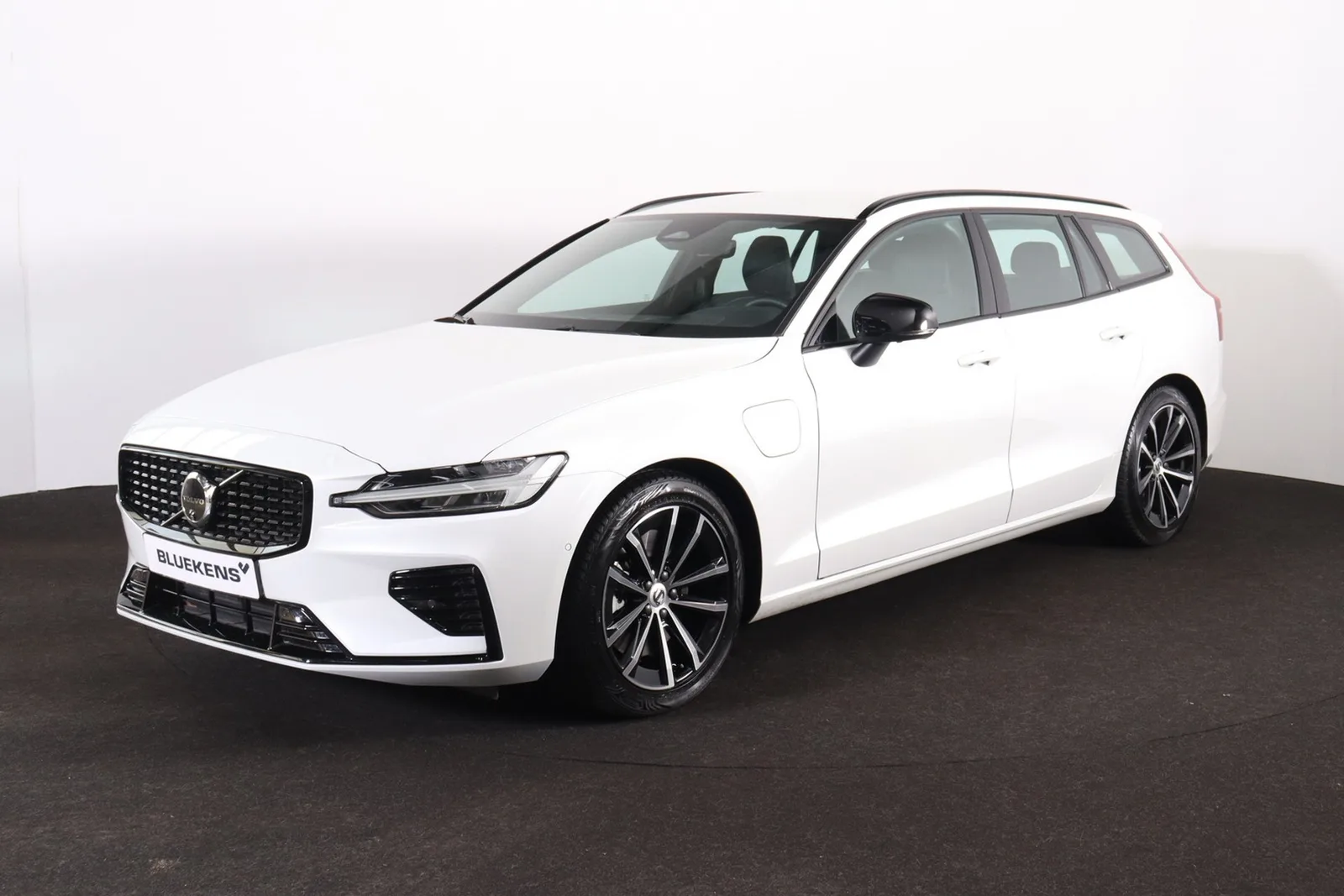 Volvo V60 (2025) — foto 1