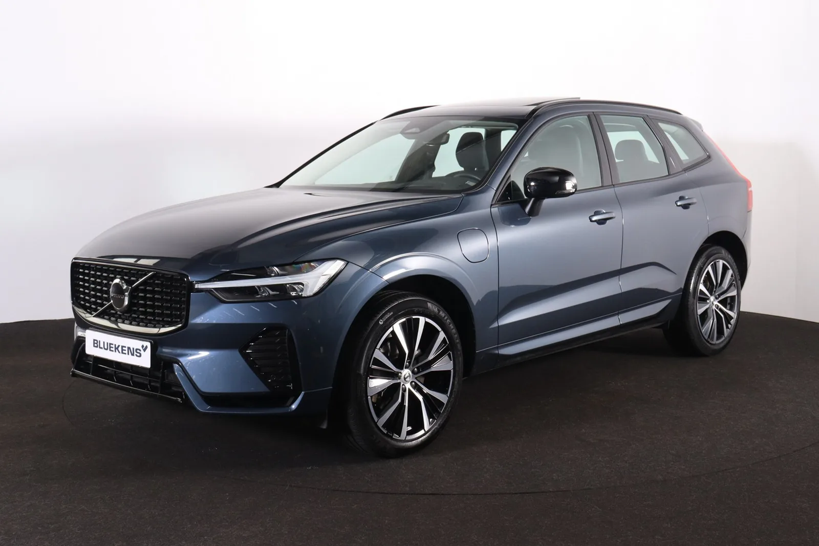 Volvo XC60 (2024) — foto 1