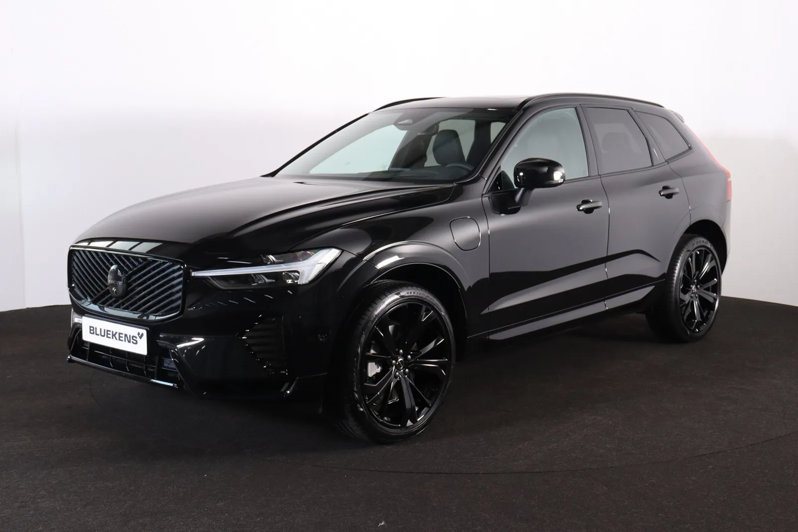 Volvo XC60 (2026) — foto 1