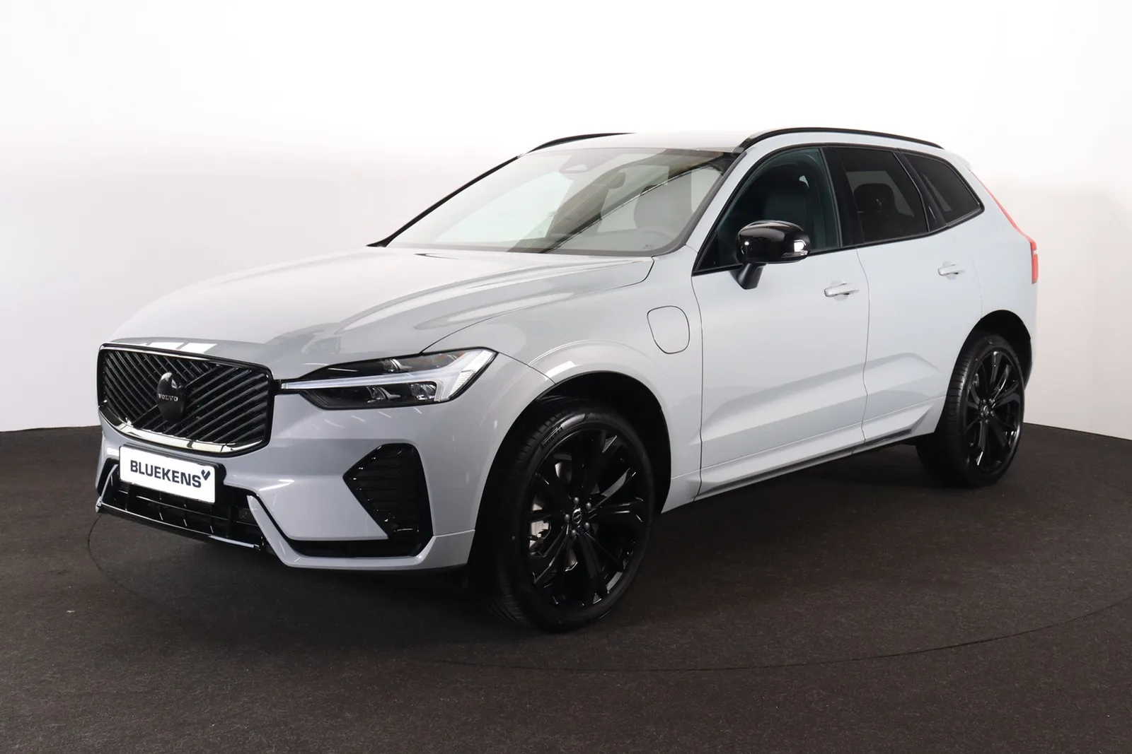 Volvo XC60 (2026) — foto 1