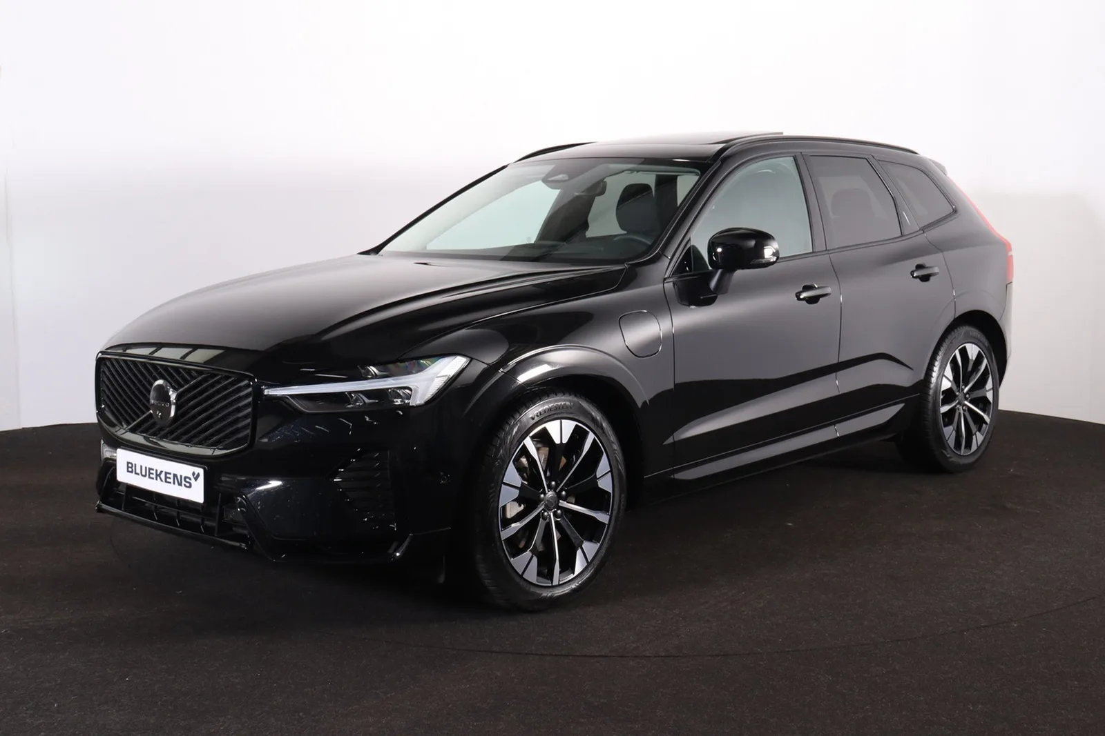Volvo XC60 (2026) — foto 1