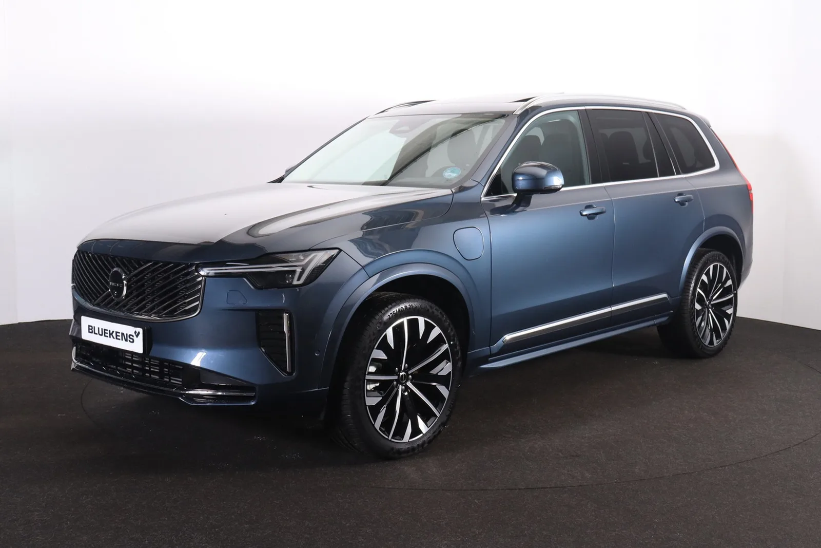 Volvo XC90 (2025) — foto 1