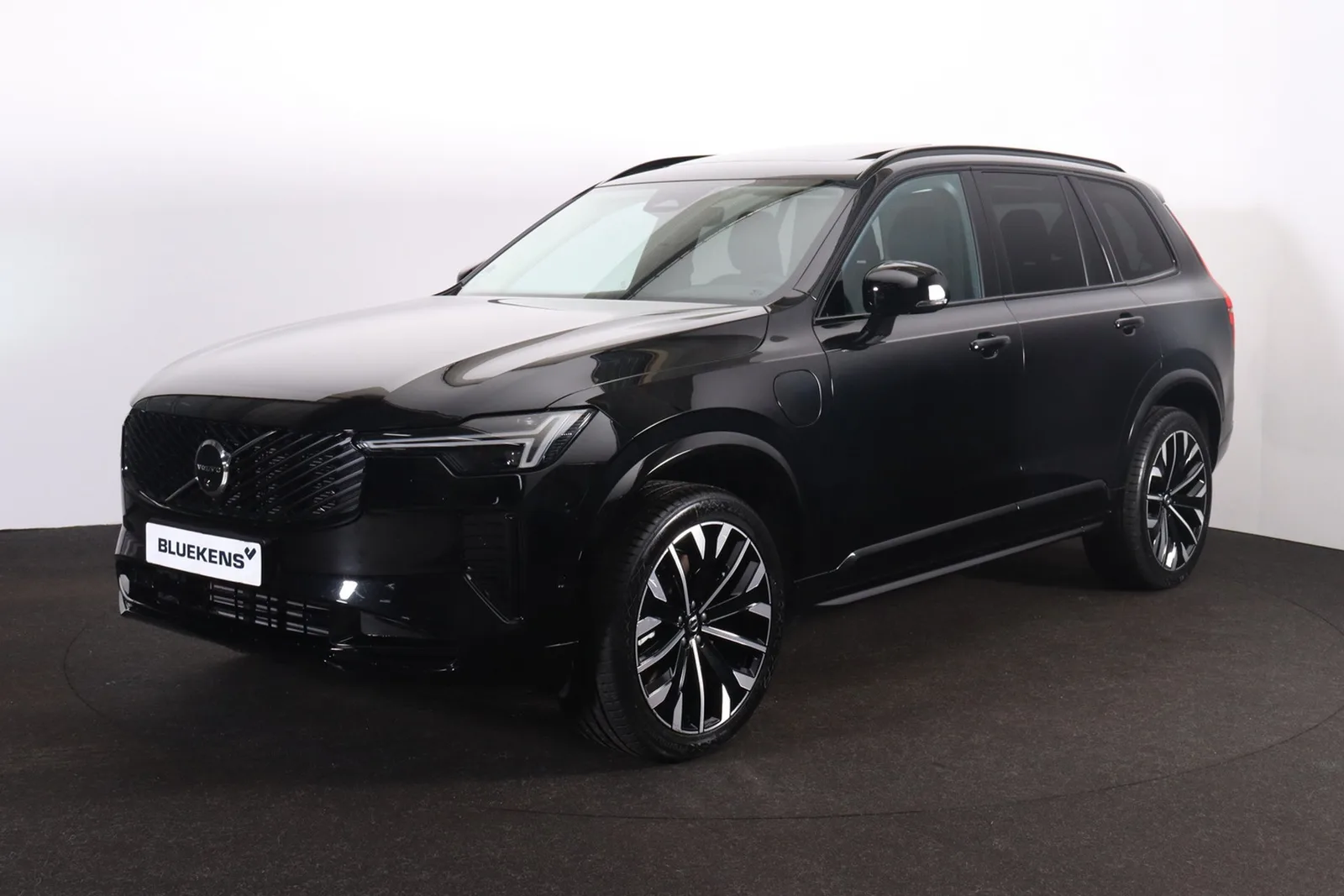 Volvo XC90 (2025) — foto 1