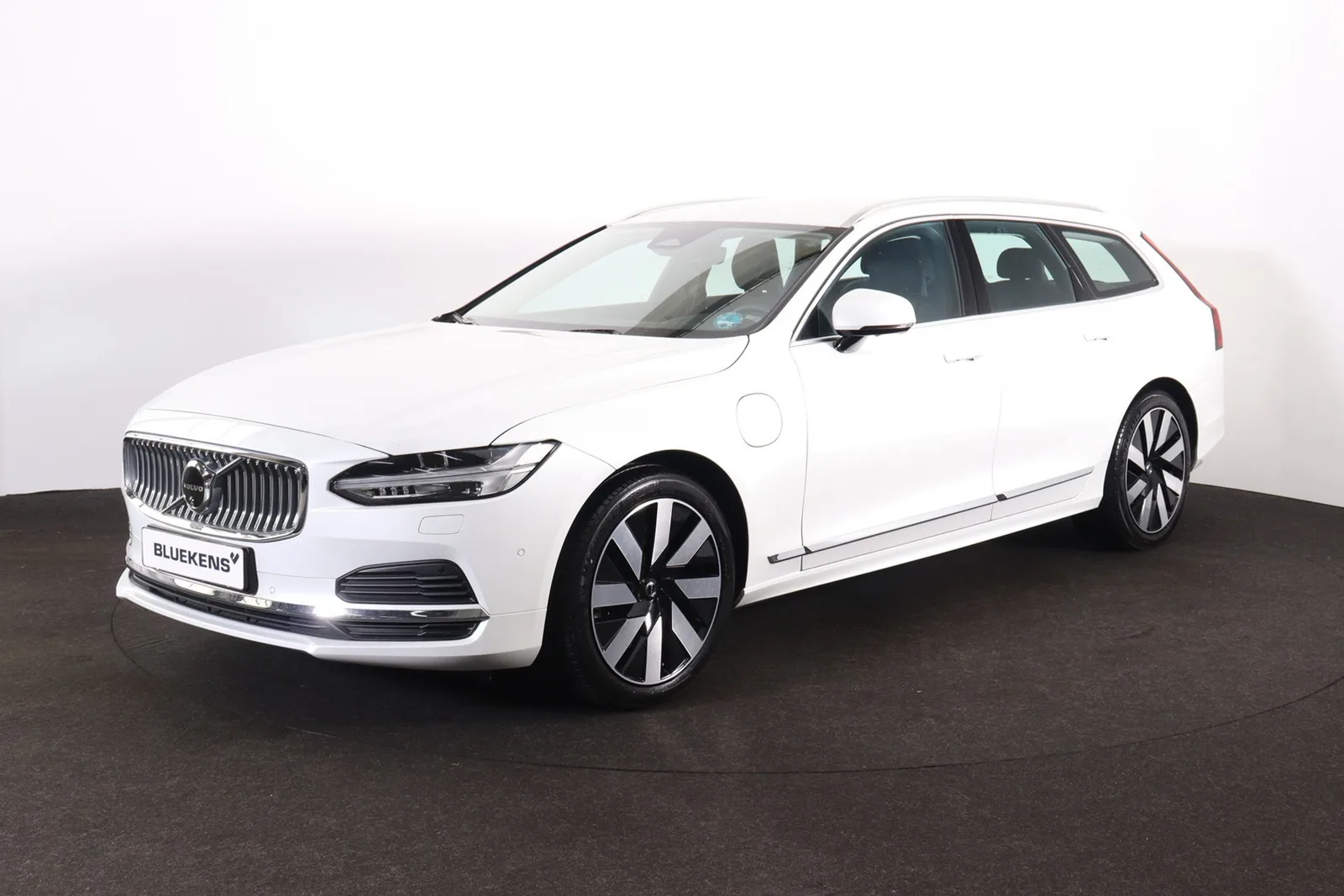 Volvo V90 (2025) — foto 1