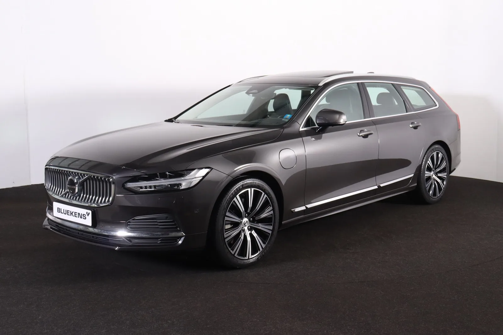 Volvo V90 (2022) — foto 1