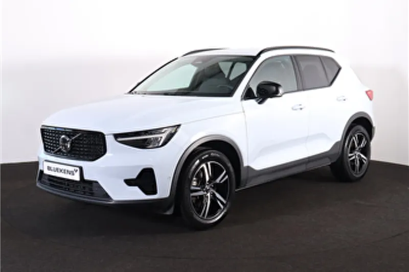 Volvo XC40 (2025)