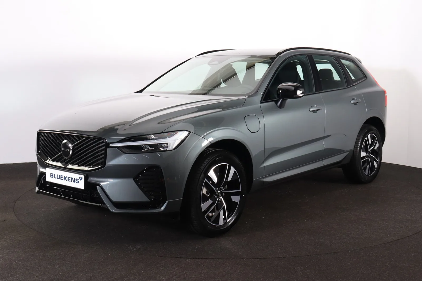 Volvo XC60 (2026) — foto 1