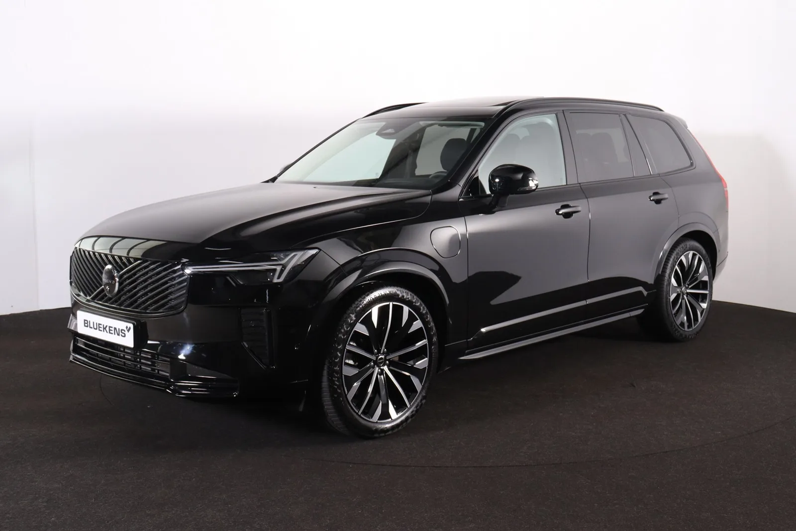 Volvo XC90 (2025) — foto 1