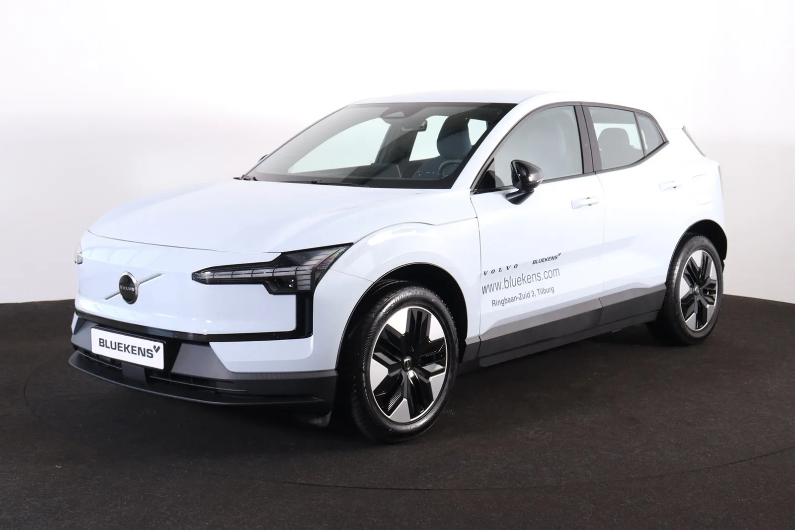 Volvo EX30 (2026) — foto 1