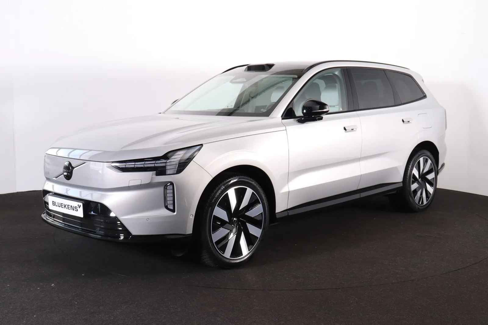 Volvo EX90 (2025) — foto 1