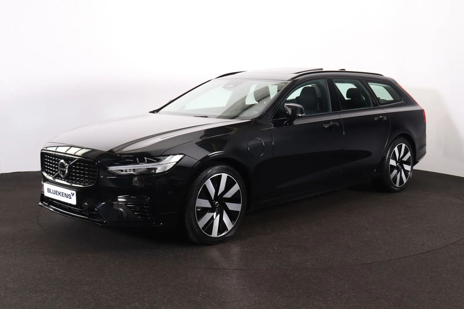 Volvo V90 (2024) — foto 1