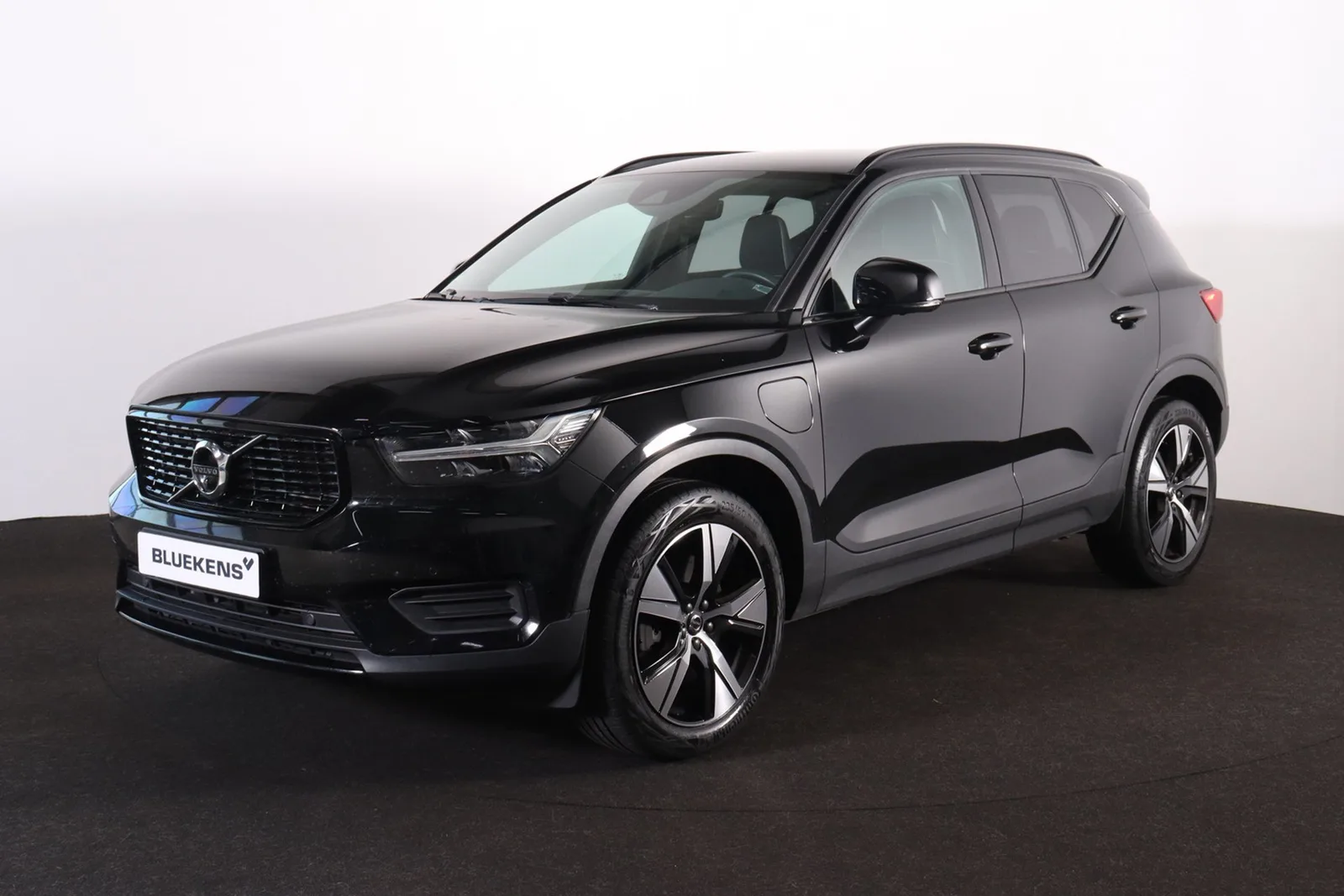 Volvo XC40 (2022) — foto 1