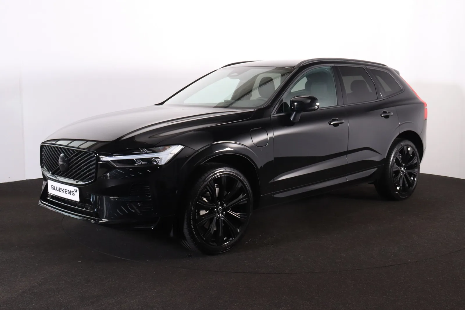 Volvo XC60 (2026) — foto 1