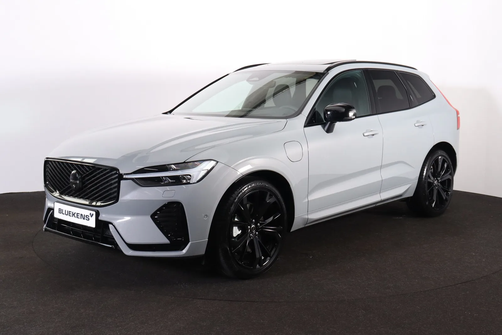 Volvo XC60 (2026) — foto 1