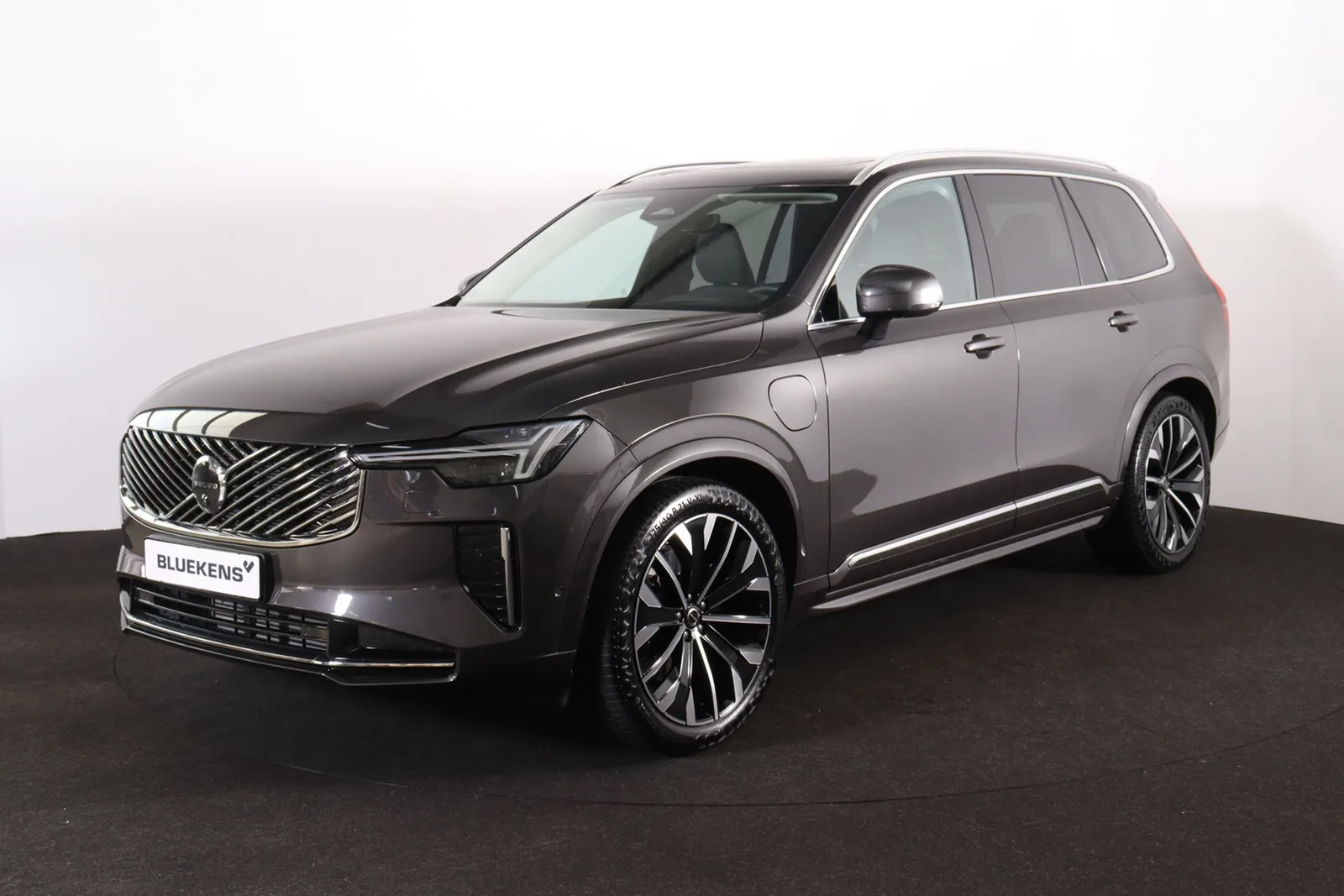 Volvo XC90 (2026) — foto 1