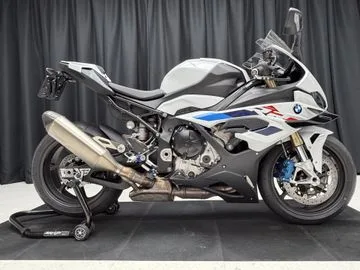 BMW S 1000 RR (2024) — foto 1