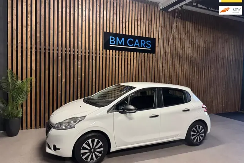 Peugeot 208 (2012)