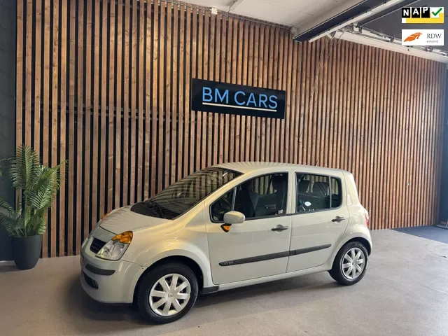 Renault Modus (2006) — foto 1