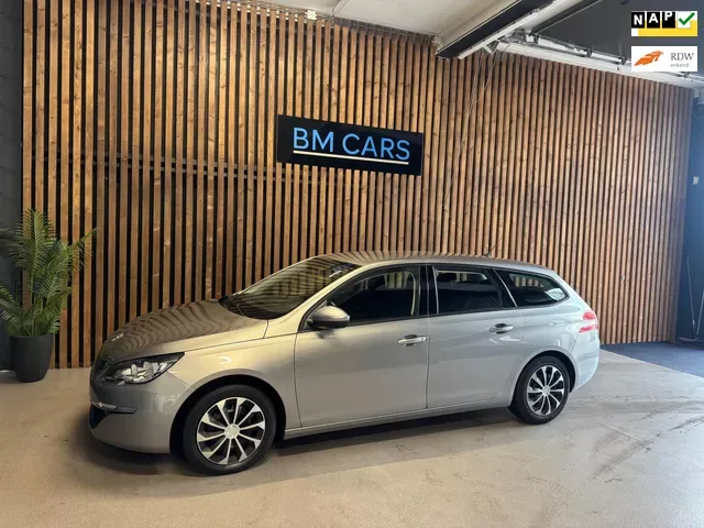 Peugeot 308 (2014) — foto 1