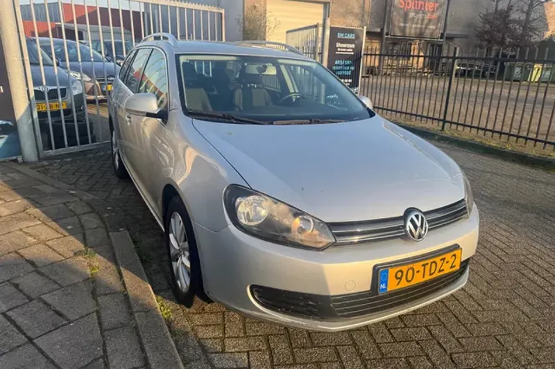 Volkswagen Golf (2012)