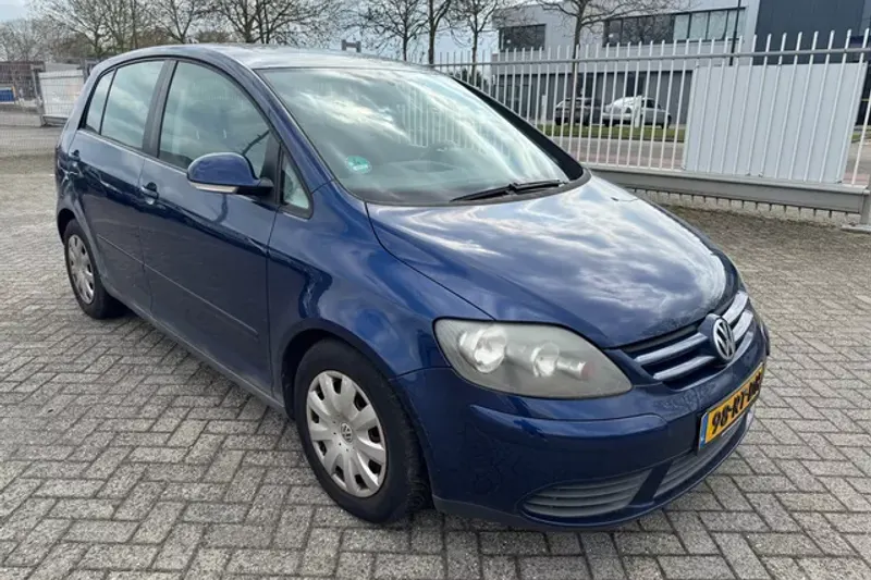 Volkswagen Golf (2005)