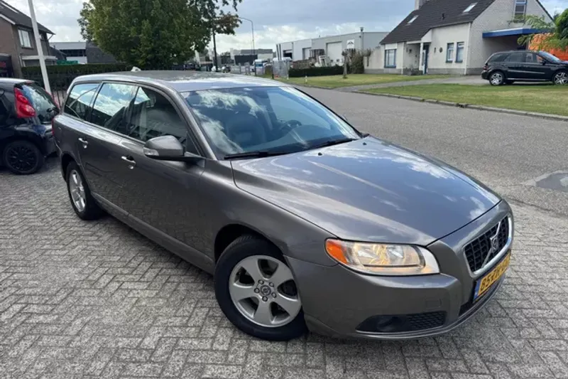 Volvo V70 (2008)