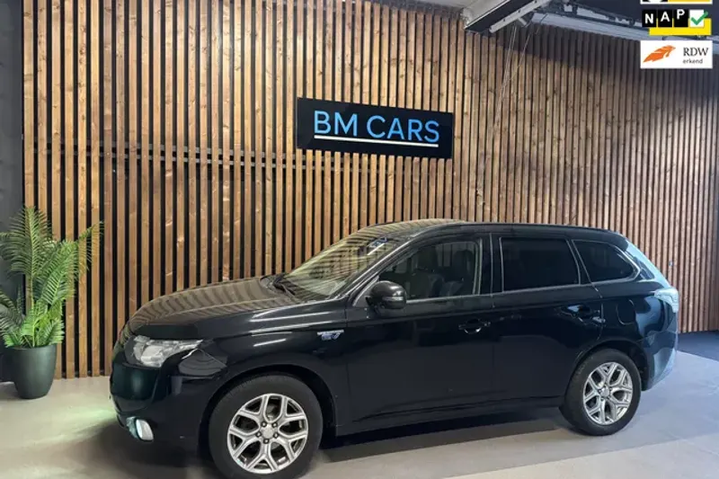 Mitsubishi Outlander (2013)