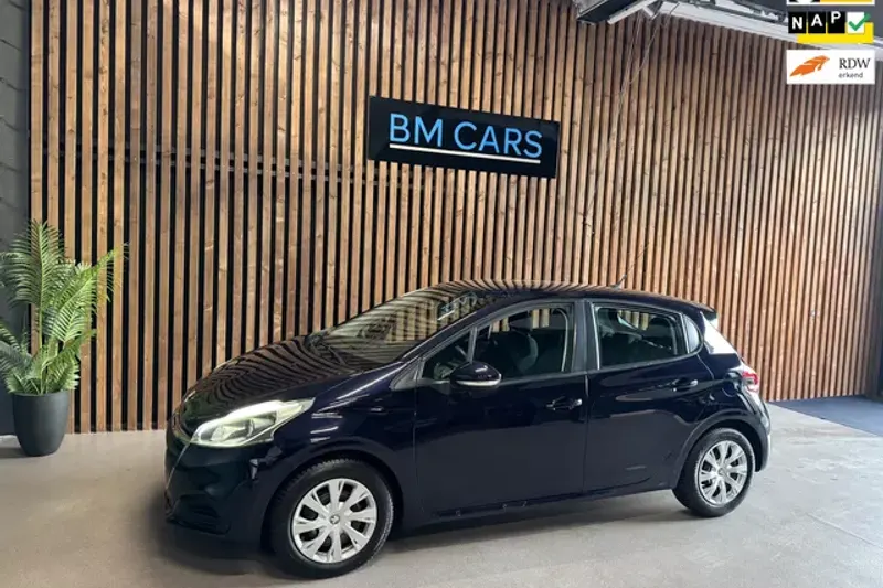 Peugeot 208 (2015)