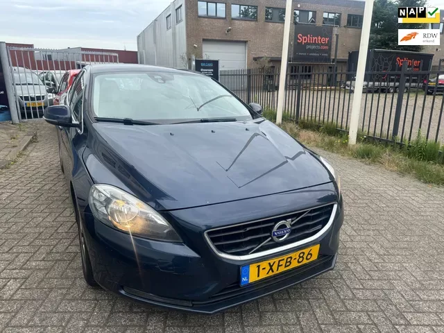 Volvo V40 (2014) — foto 1
