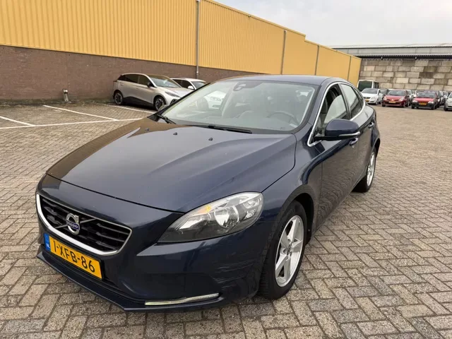 Volvo V40 (2014) — foto 1