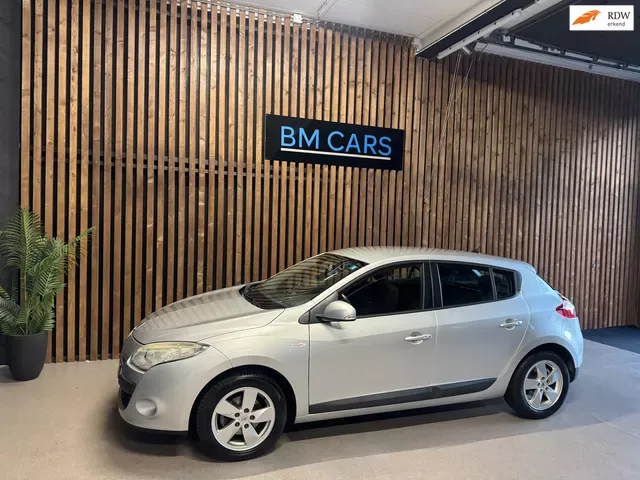 Renault Mégane (2010) — foto 1