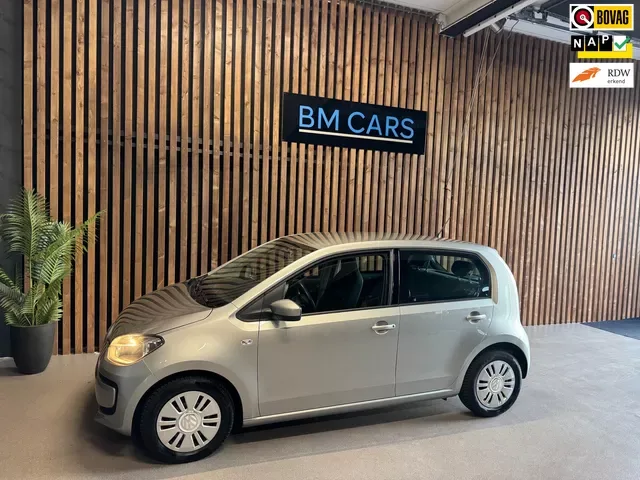 Volkswagen Up! (2014) — foto 1