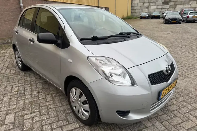 Toyota Yaris (2007)