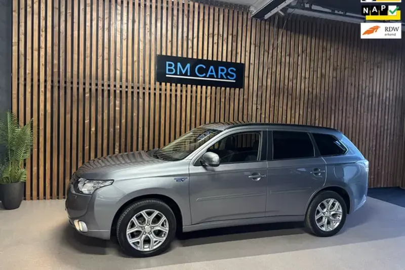 Mitsubishi Outlander (2013)