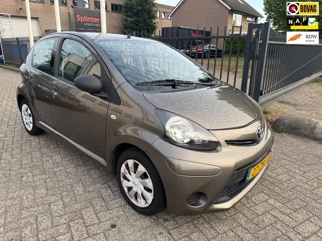 Toyota Aygo (2013) — foto 1