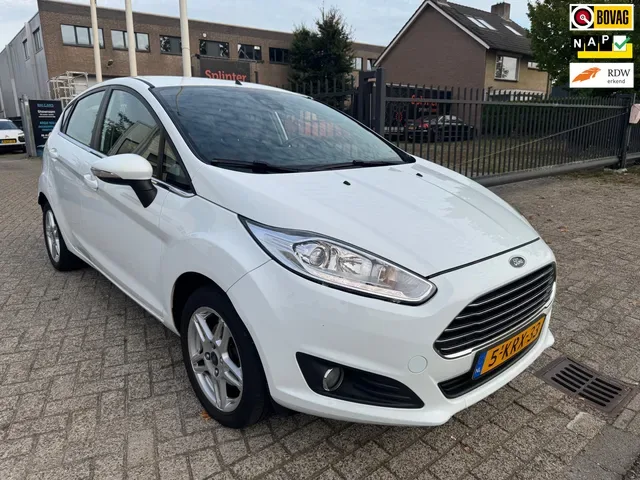 Ford Fiesta (2013) — foto 1