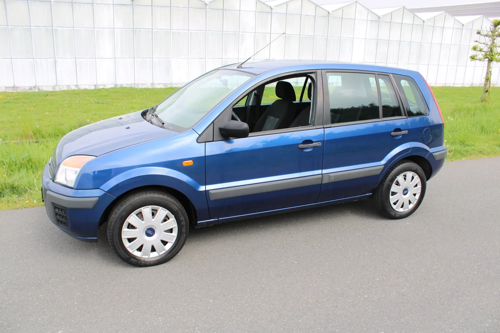 Ford Fusion (2008) — foto 1