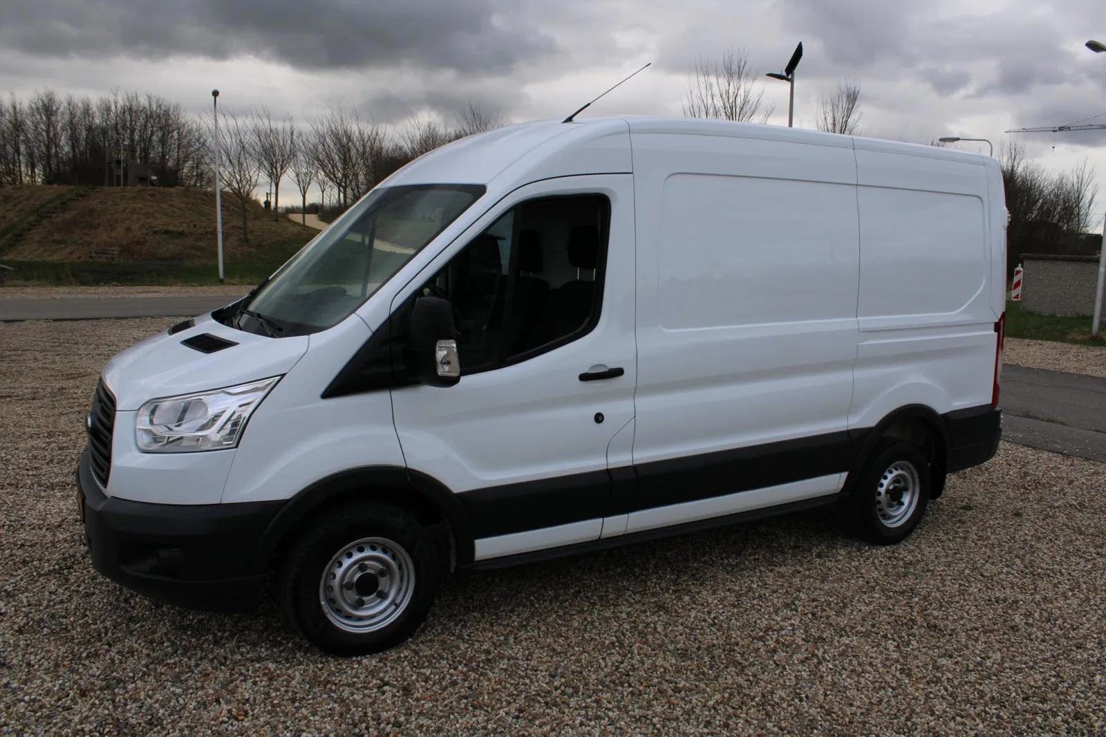 Ford Transit (2015) — foto 1