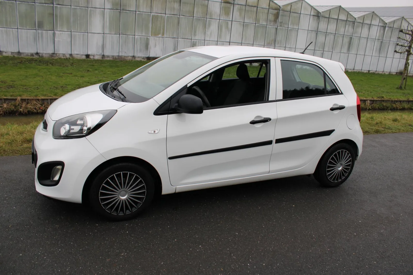 Kia Picanto (2014) — foto 1