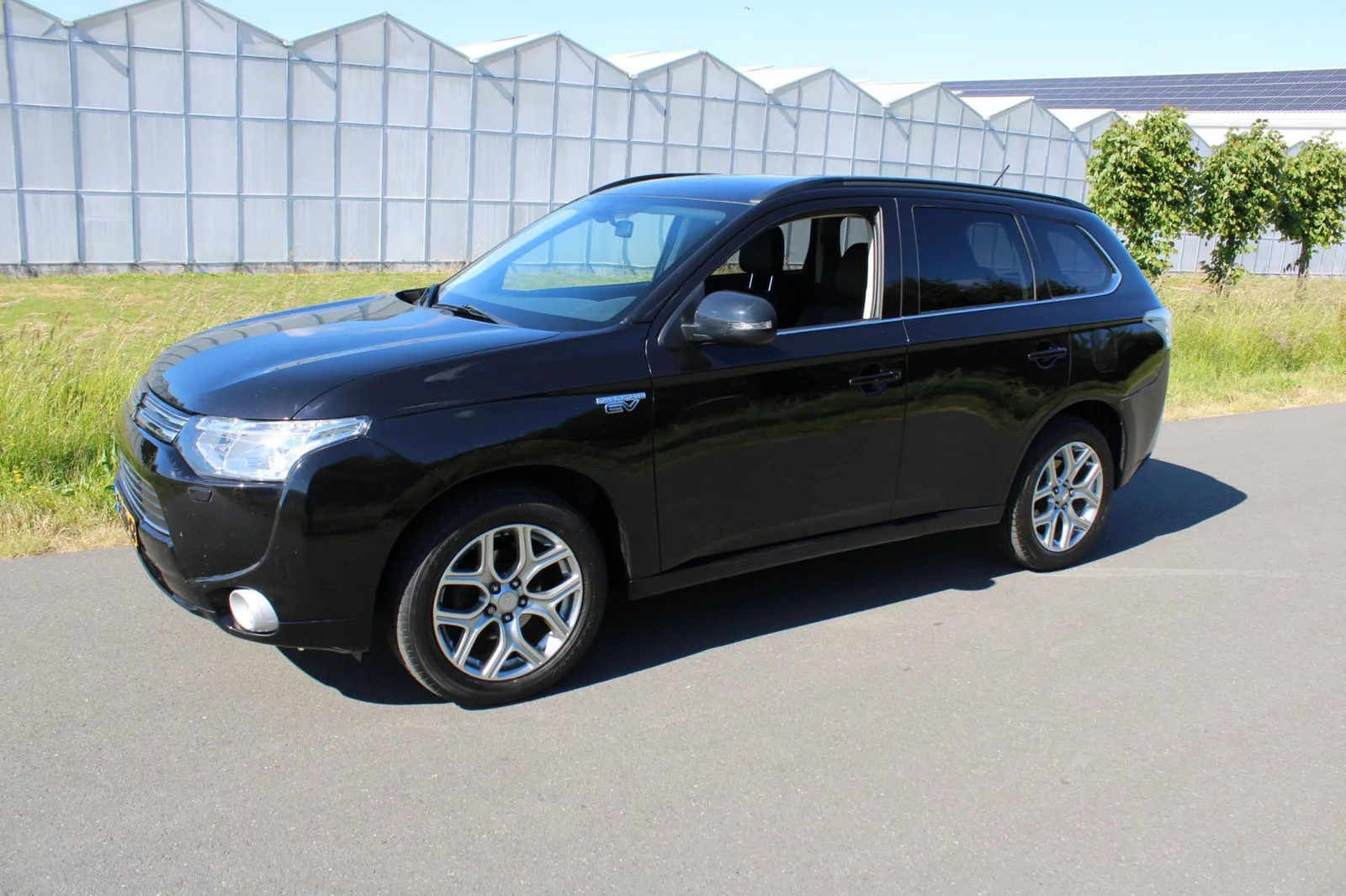 Mitsubishi Outlander (2013) — foto 1