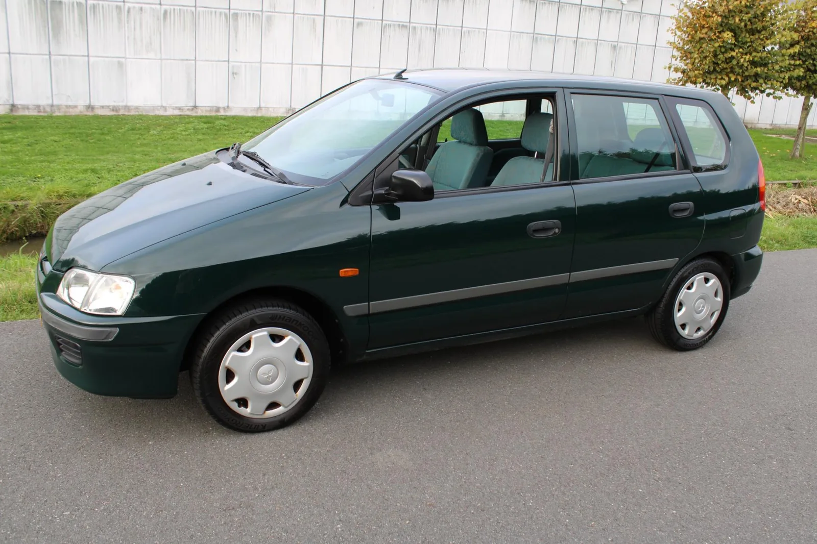 Mitsubishi Space Star (2000) — foto 1